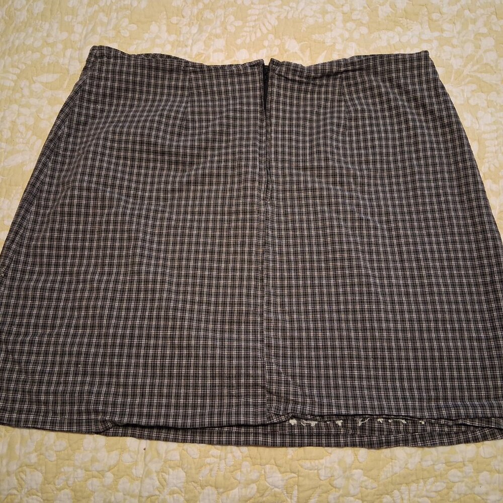 Women's Skirt, Carolina Colours Plus, Size 20W, Black/White/White embroidery - Picture 2 of 4